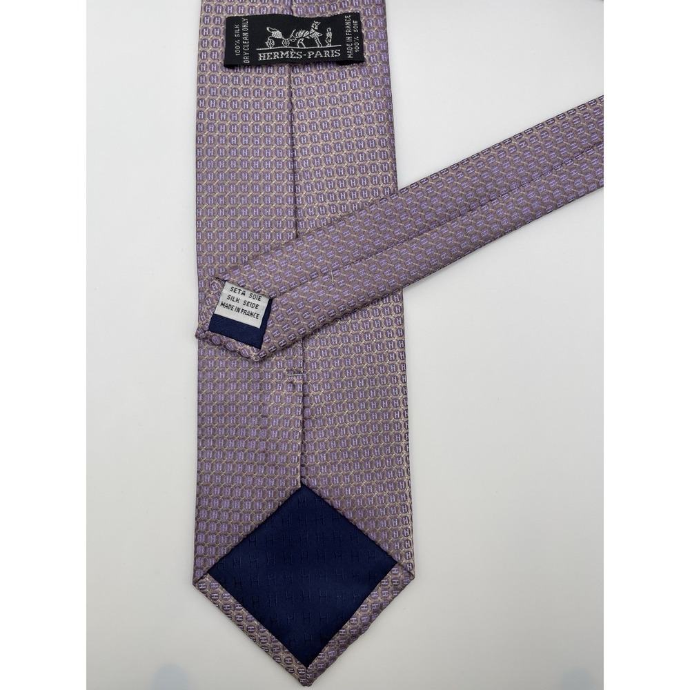 HERMES Necktie Tie Purple "H" all-over pattern 100% Silk made in France EUC - Picture 2 of 5
